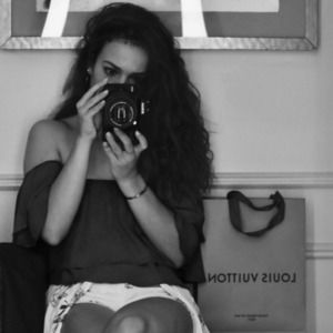 Meet your Posher, Daphné